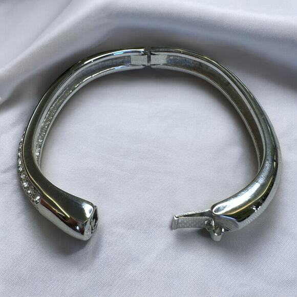 Swarovski Swan Signed Bracelet Earrings Bracelet Brooch Jewelry Set, Pave Stones - Picture 15 of 16